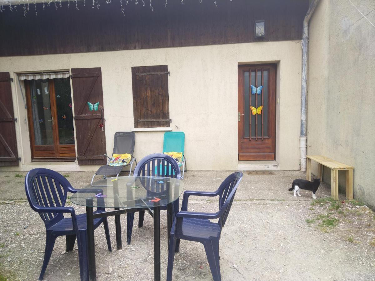 Maison Du Bonheur Mont-sous-Vaudrey Екстериор снимка